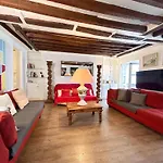 Spacious Apartment In Montparnasse